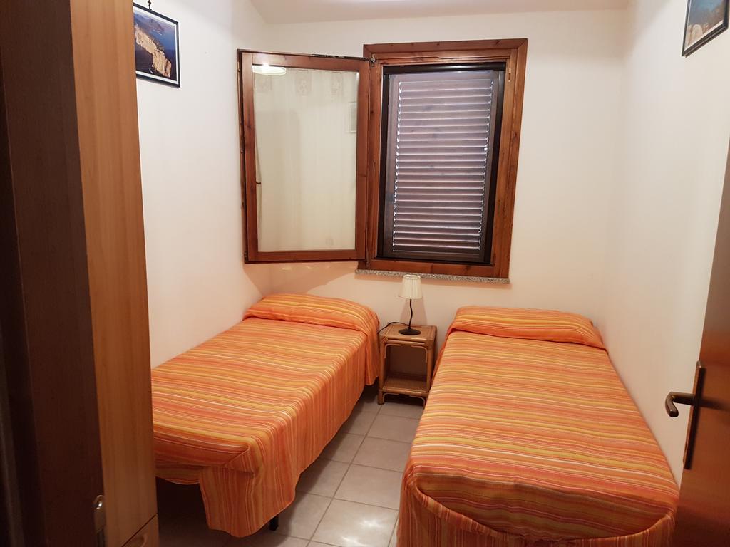 Casa Giovanna Porto Pino Ngoại thất bức ảnh